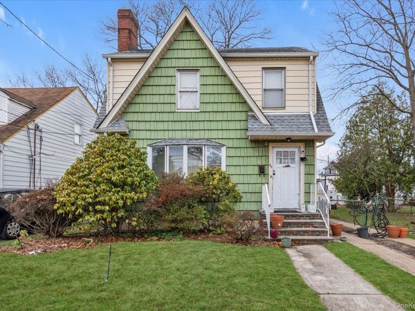 65 Belmont Parkway , Hempstead, NY 11550