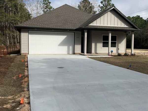 3037 N 34th Ave, Milton, FL 32583