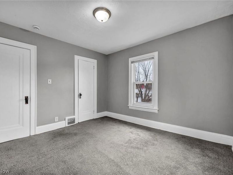 13315 Thornhurst Avenue, Garfield Heights, OH 44105 Photo 20