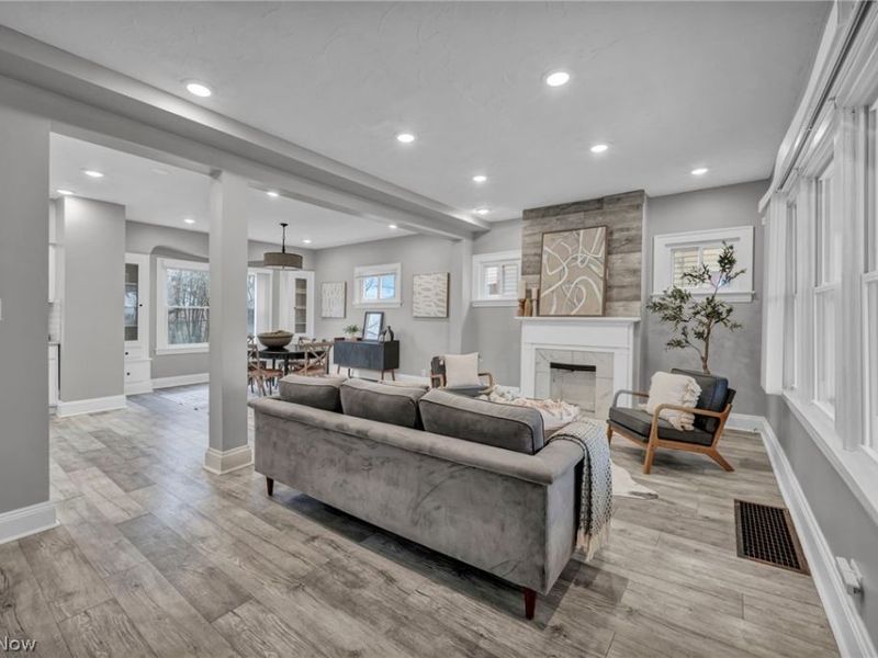 13315 Thornhurst Avenue, Garfield Heights, OH 44105 Photo 3