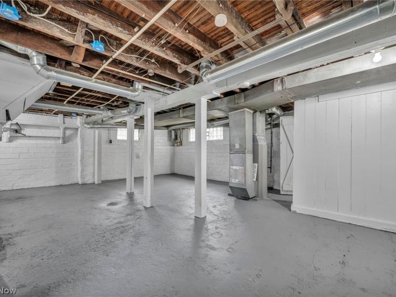 13315 Thornhurst Avenue, Garfield Heights, OH 44105 Photo 34