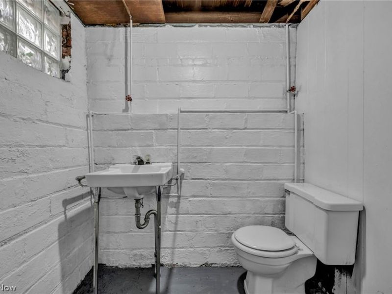 13315 Thornhurst Avenue, Garfield Heights, OH 44105 Photo 37