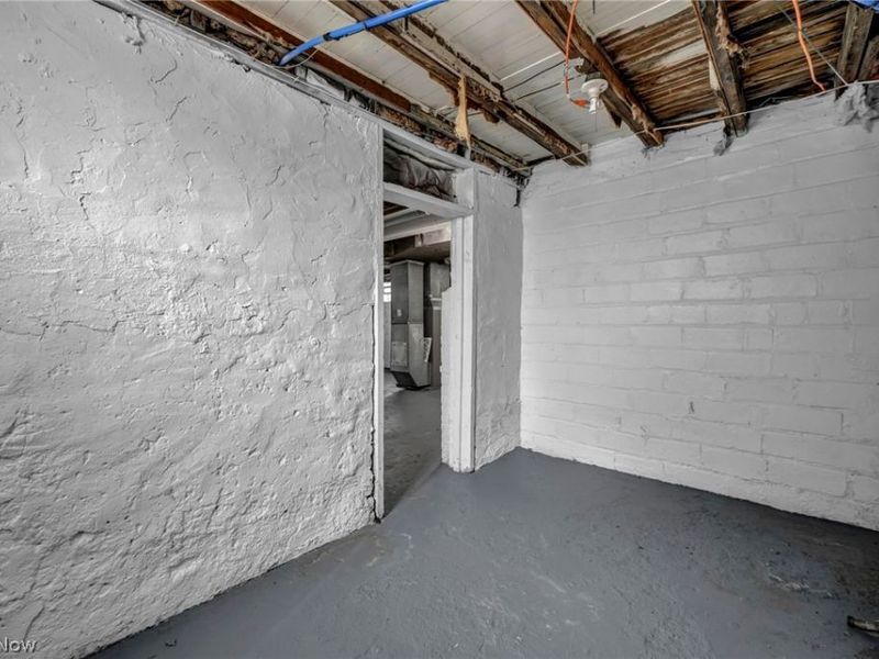 13315 Thornhurst Avenue, Garfield Heights, OH 44105 Photo 39