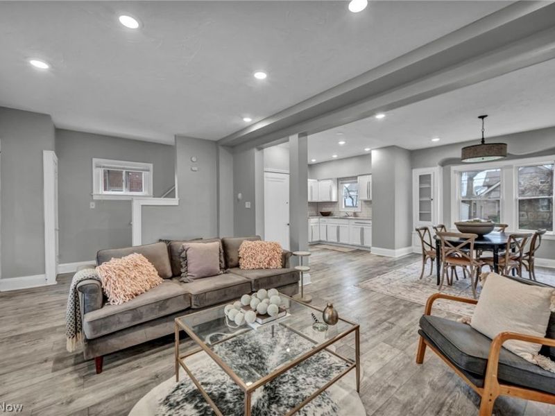 13315 Thornhurst Avenue, Garfield Heights, OH 44105 Photo 4