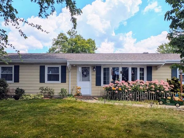 775 Eagle Creek Road , Valparaiso, IN 46385