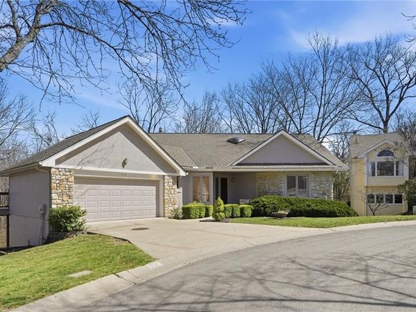 22 W 123rd Terrace, Kansas City, MO 64145