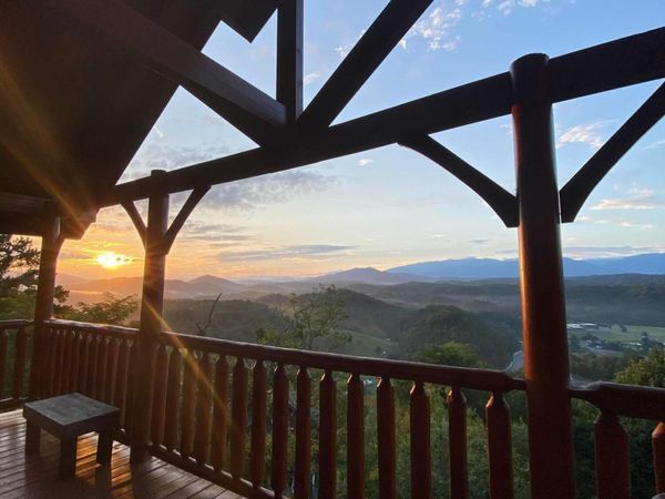 2934 Legacy Vista Drive, Sevierville, TN 37876