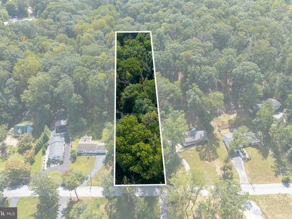 72 SPRING ROAD , MALVERN, PA 19355