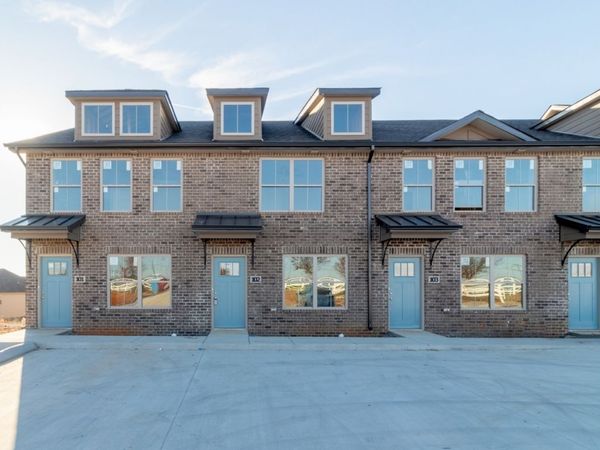 1000 Henry Place Blvd, Unit 407, Clarksville, TN 37042