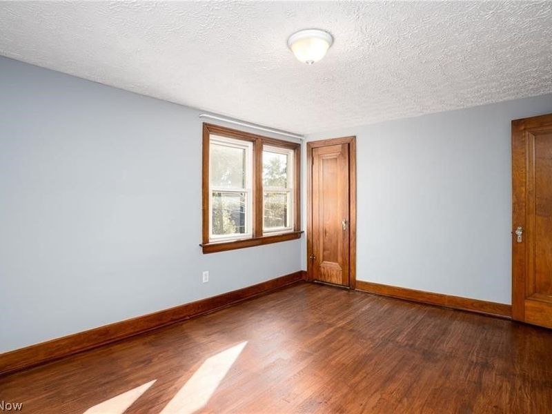 41 E Rosewood Avenue, Akron, OH 44301 Photo 15