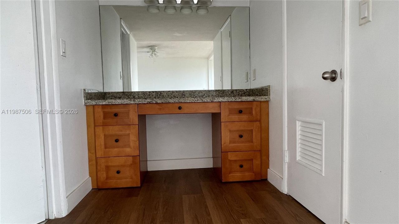 9240 Fontainebleau Blvd , Unit 506, Miami, FL 33172 Photo