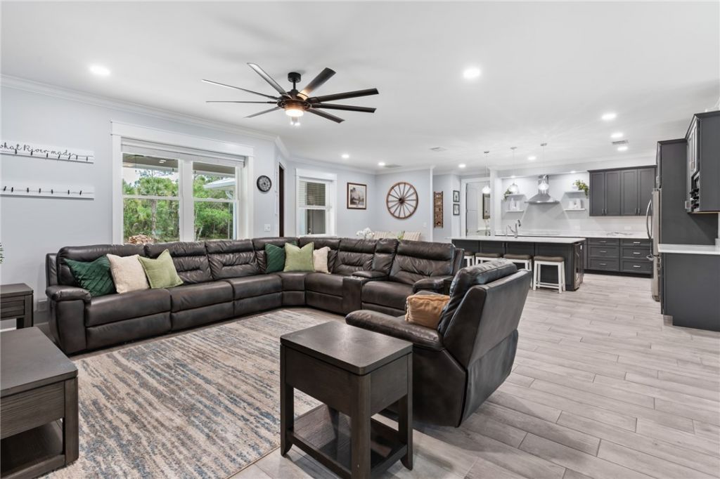 6950 41st Street, Vero Beach, FL 32967 Photo