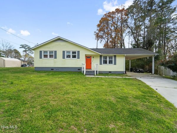 309 Woodhaven Drive , Jacksonville, NC 28540