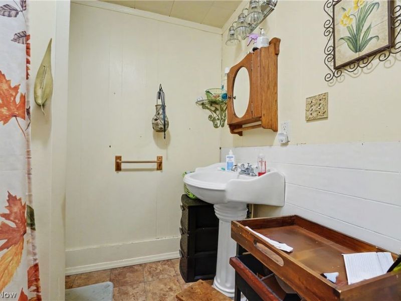 145 Sherman Street, Lisbon, OH 44432 Photo 12