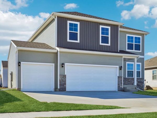 10271 NW 68th Avenue, Johnston, IA 50131