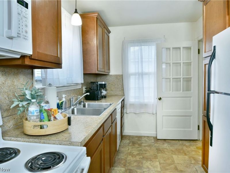 374 Meadowbrook Avenue SE, Warren, OH 44483 Photo 12