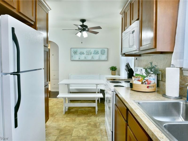 374 Meadowbrook Avenue SE, Warren, OH 44483 Photo 13