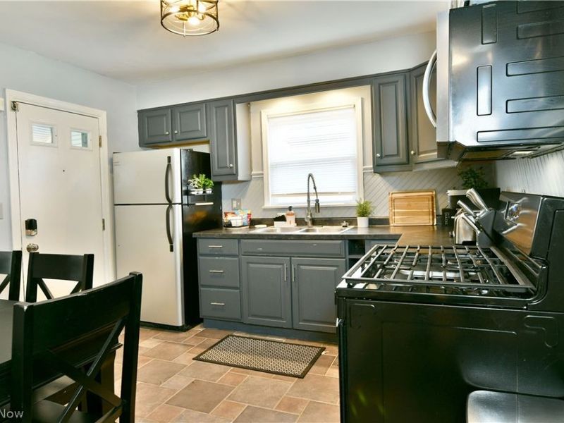 1153 Meadowbrook Avenue SE, Warren, OH 44484 Photo 8