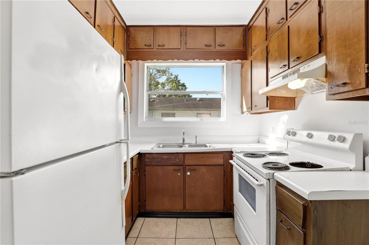 918 Shoreview Drive, Orlando, FL 32807 Photo