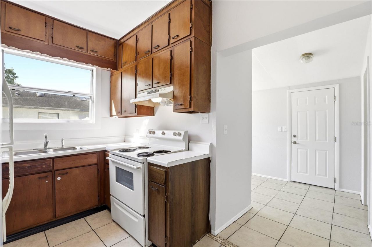 918 Shoreview Drive, Orlando, FL 32807 Photo