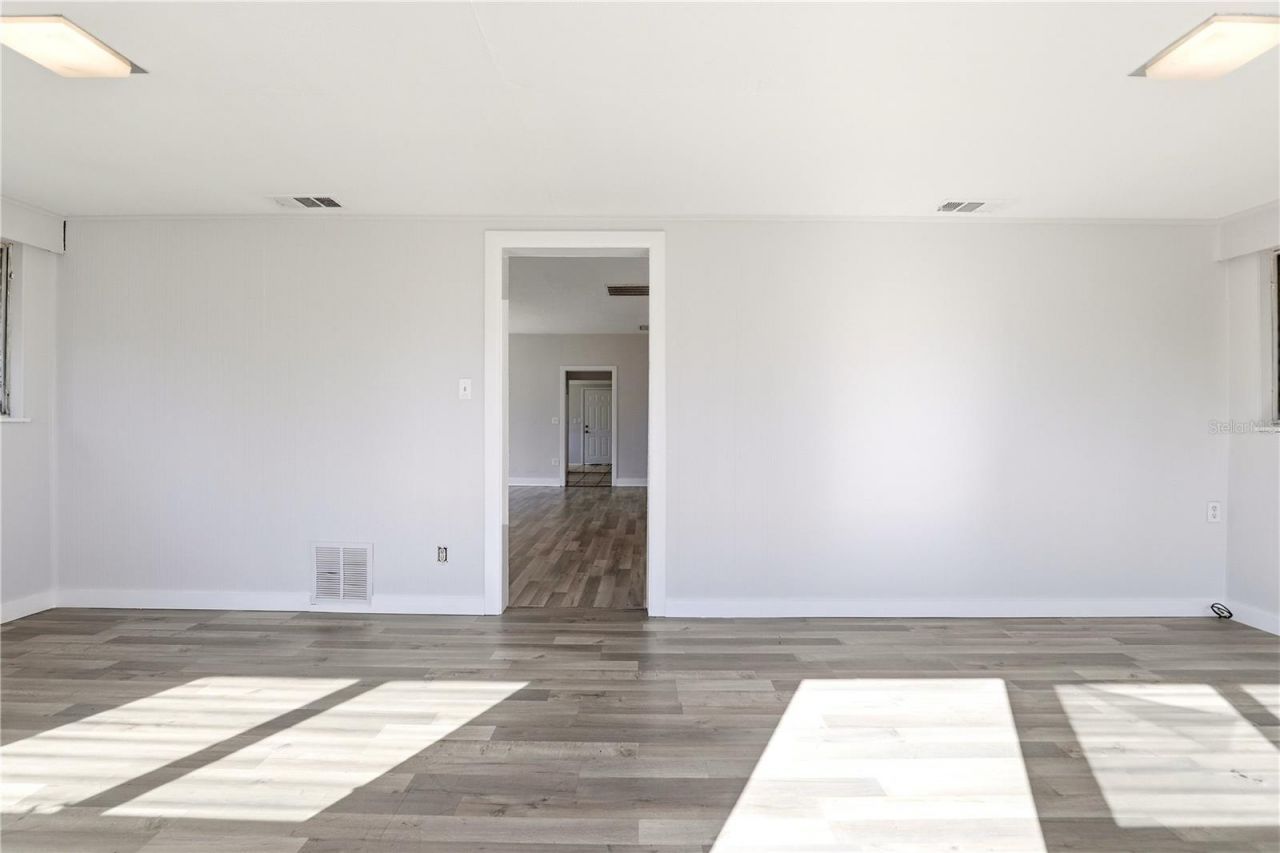 918 Shoreview Drive, Orlando, FL 32807 Photo