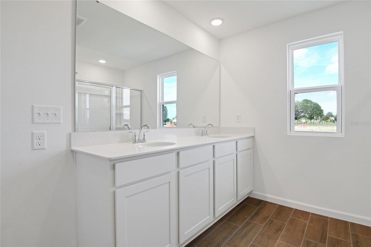 1565 Daisy Hill Avenue , Dundee, FL 33838 Photo