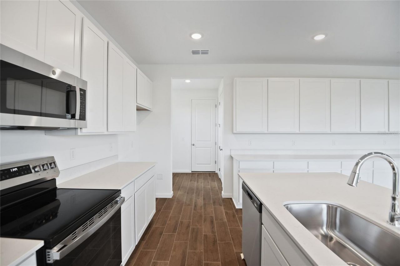 1565 Daisy Hill Avenue , Dundee, FL 33838 Photo