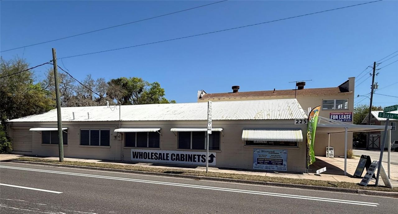 225 S Dixie Freeway, New Smyrna Beach, FL 32168 Photo