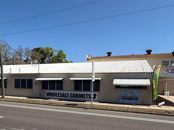 225 S DIXIE FREEWAY, NEW SMYRNA BEACH, FL 32168