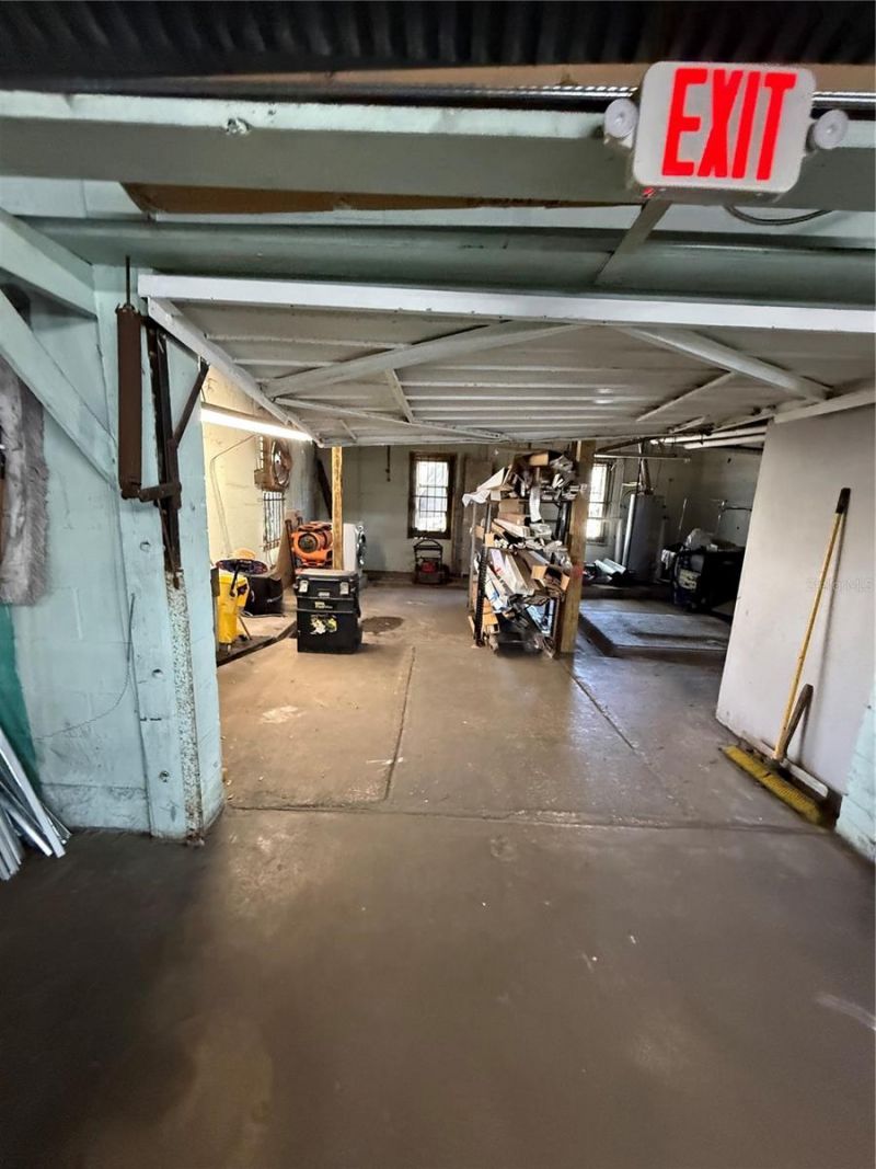 225 S Dixie Freeway, New Smyrna Beach, FL 32168 Photo