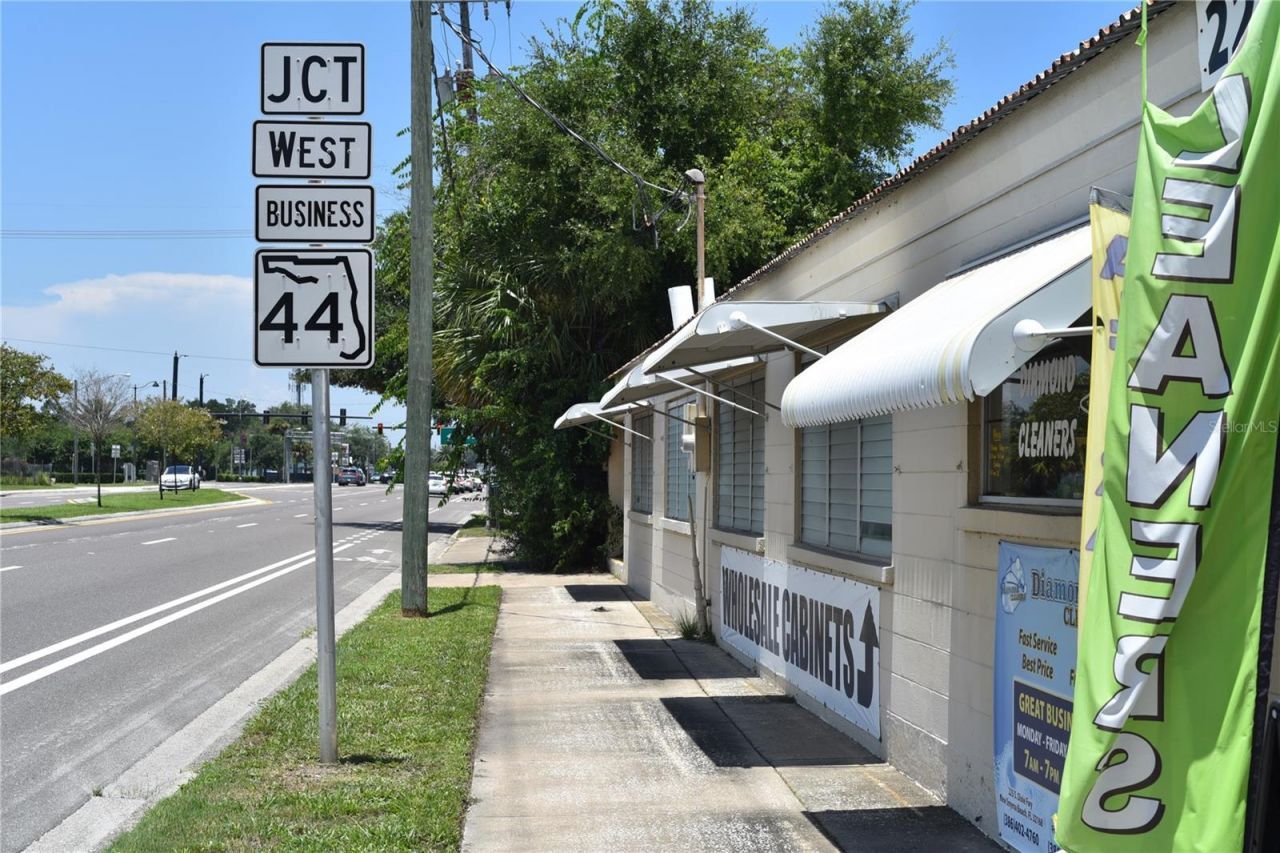 225 S Dixie Freeway, New Smyrna Beach, FL 32168 Photo