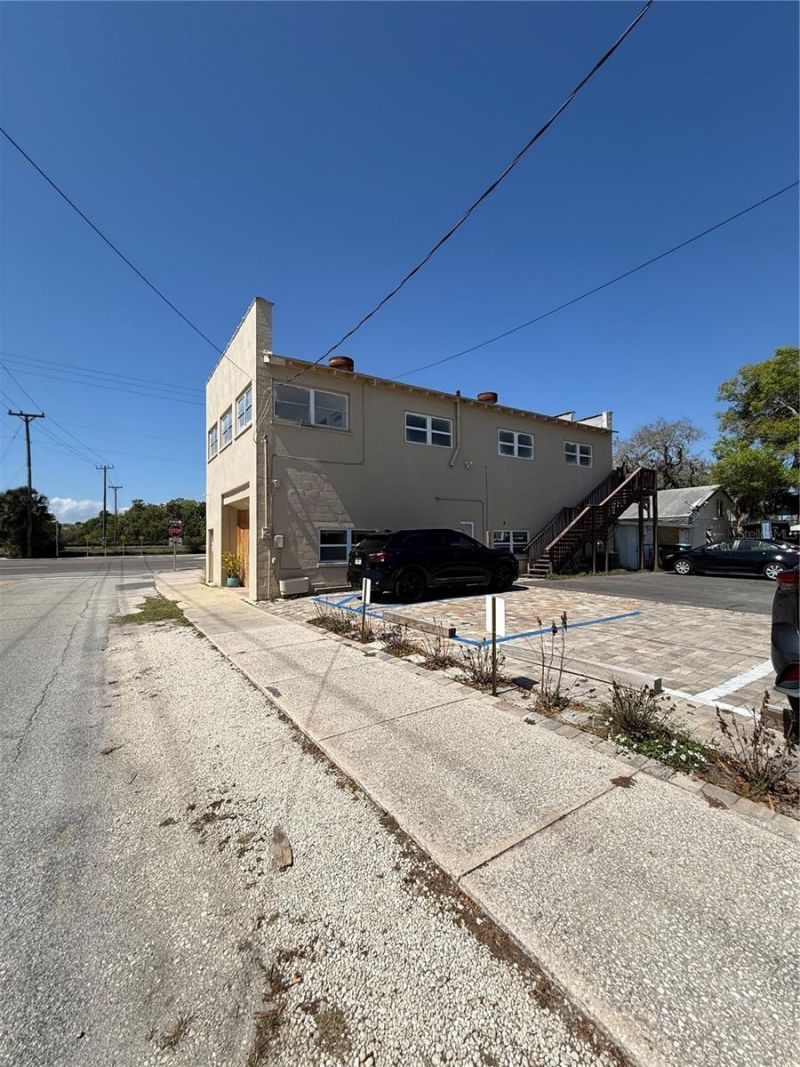 225 S Dixie Freeway, New Smyrna Beach, FL 32168 Photo