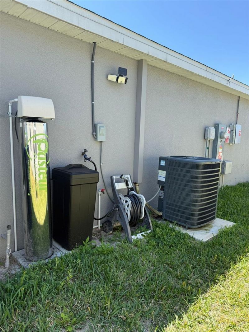 1046 Tropea Lane , Auburndale, FL 33823 Photo