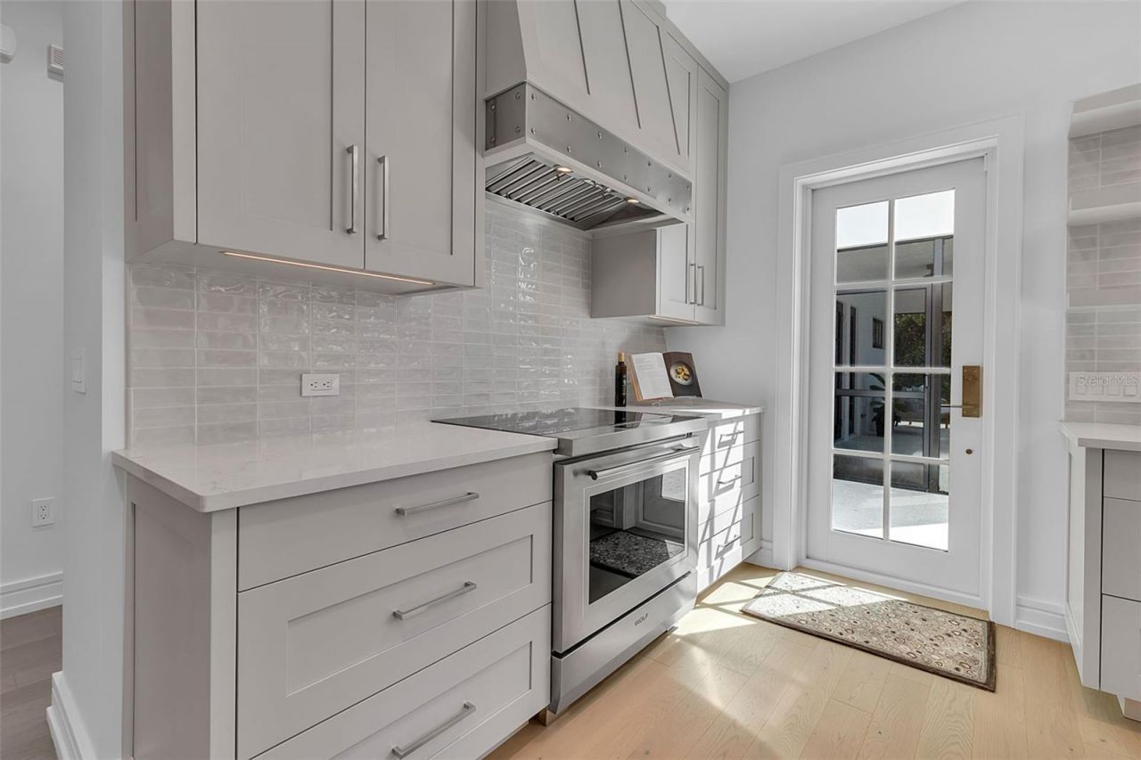 943 Pomelo Place, Sarasota, FL 34236 Photo