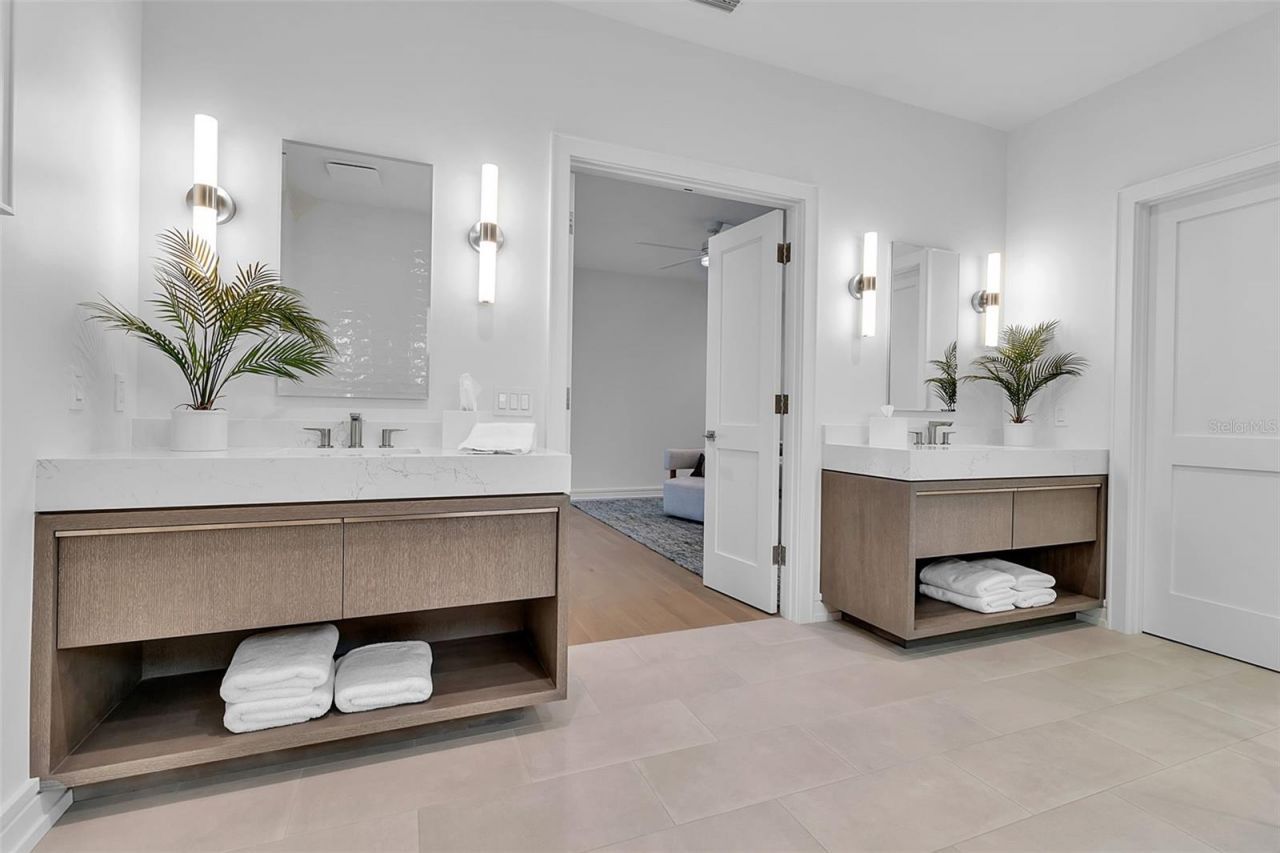 943 Pomelo Place, Sarasota, FL 34236 Photo