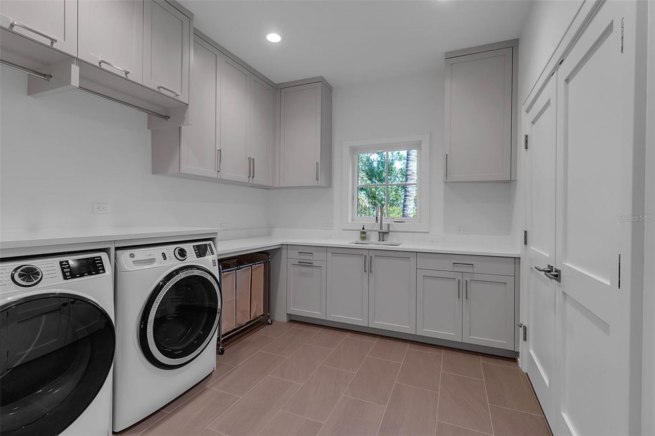 943 Pomelo Place, Sarasota, FL 34236 Photo