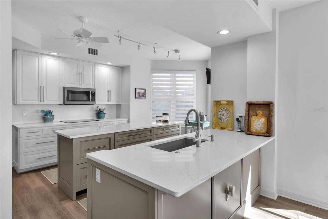 393 N Point Road , Unit 401, Osprey, FL 34229 Photo