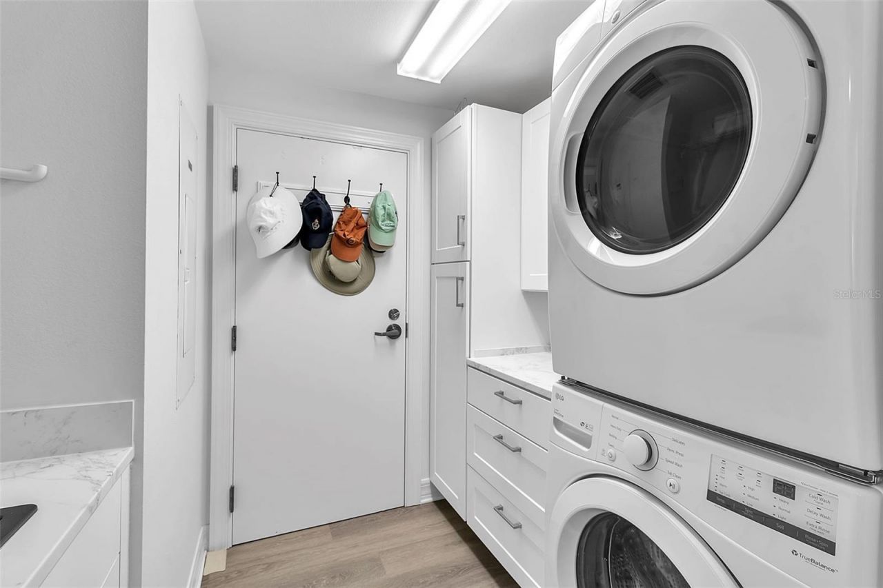 393 N Point Road , Unit 401, Osprey, FL 34229 Photo