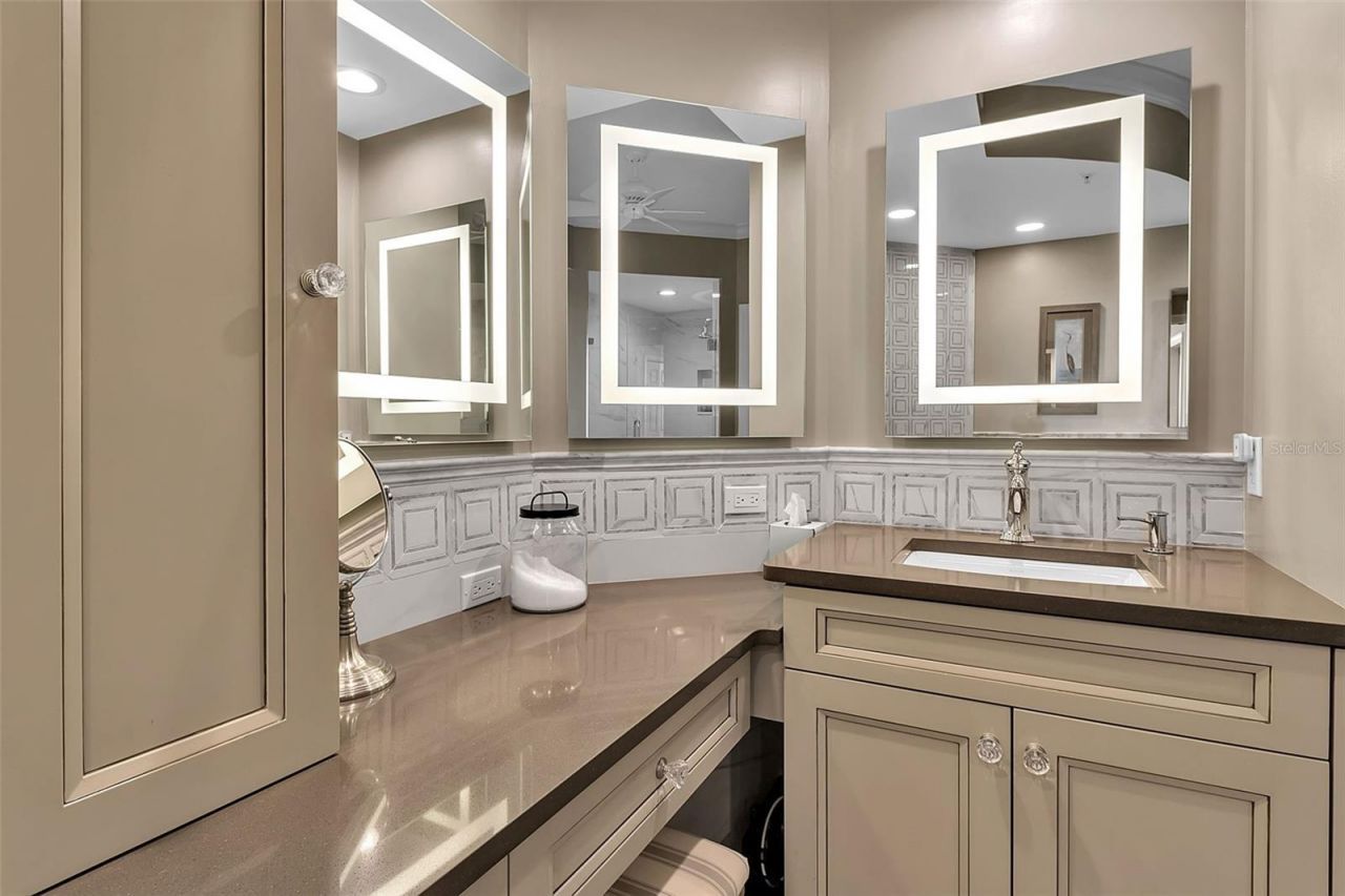 393 N Point Road , Unit 401, Osprey, FL 34229 Photo