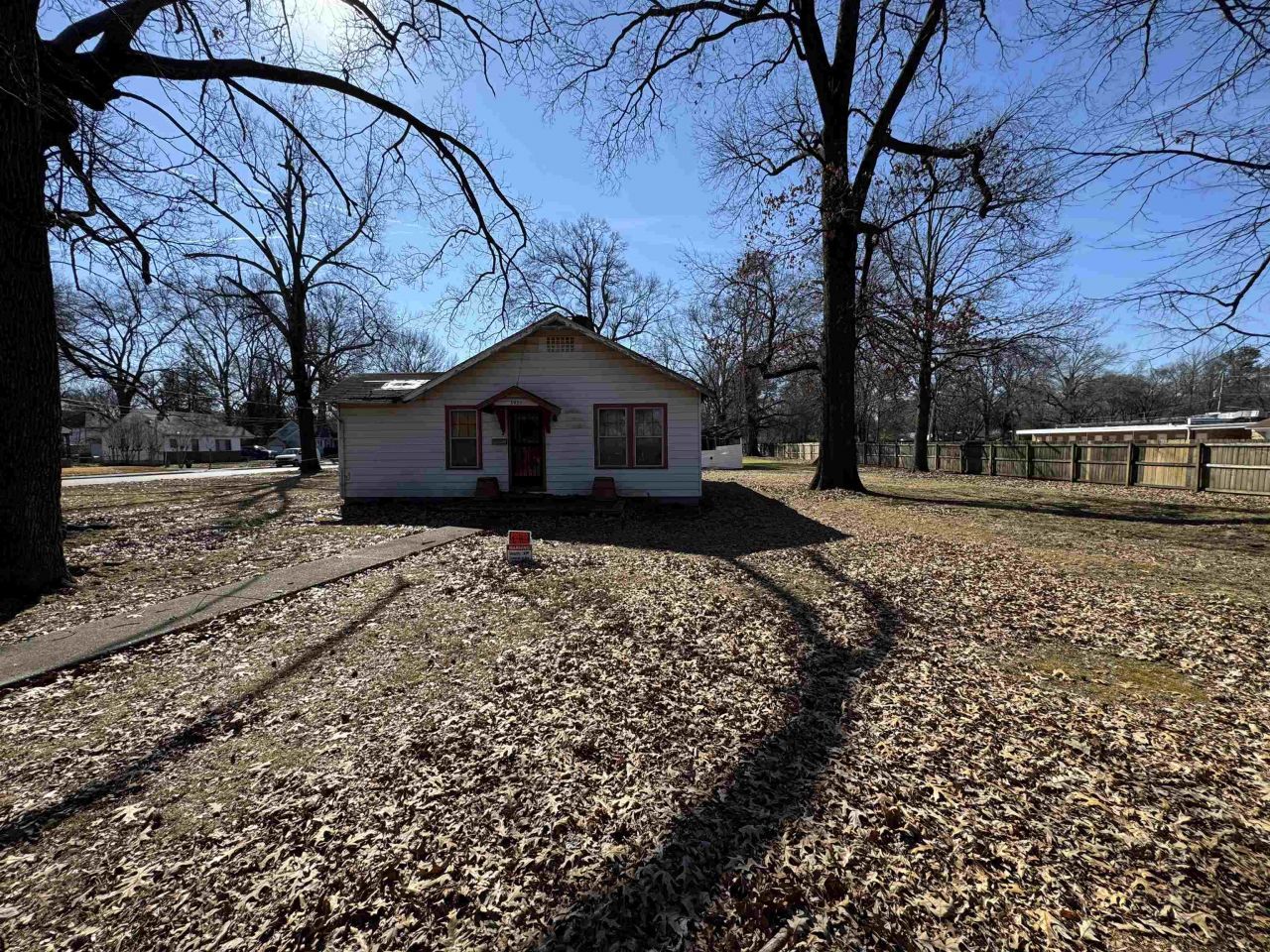 3901 Grey Rd, Memphis, TN 38108 Main Photo