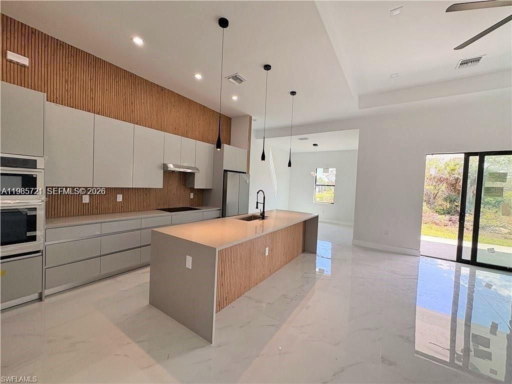 6186 N Everglades Blvd, Naples, FL 34120 Photo