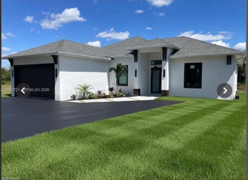 6186 N Everglades Blvd, Naples, FL 34120 Photo