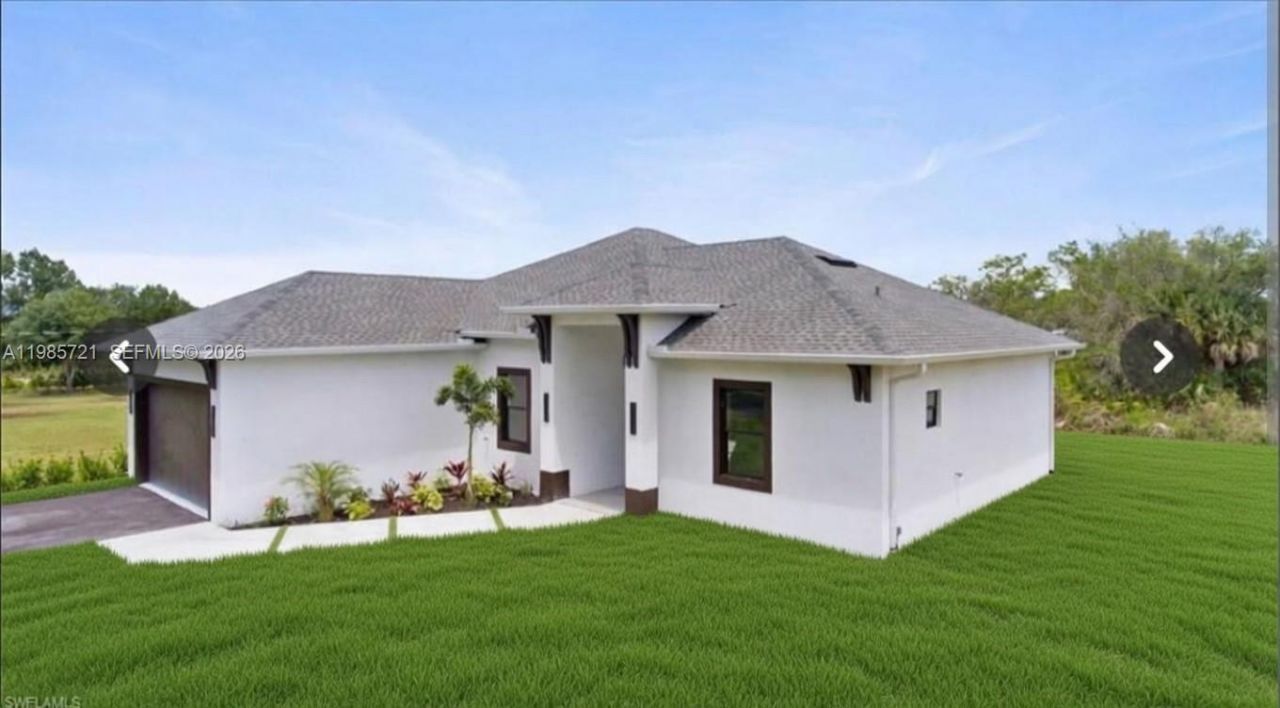 6186 N Everglades Blvd, Naples, FL 34120 Photo
