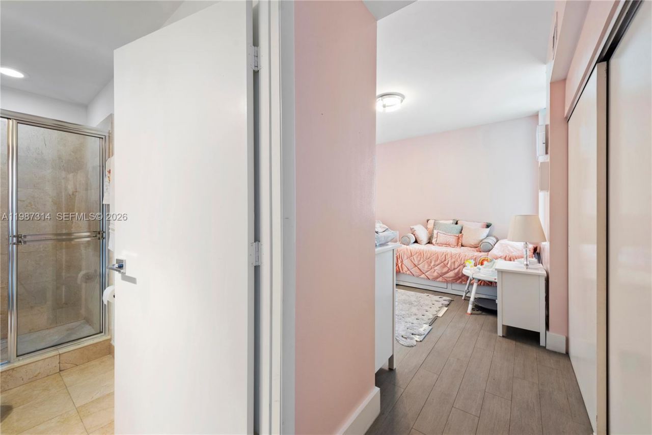 3330 NE 190th St, Unit 1715, Aventura, FL 33180 Photo