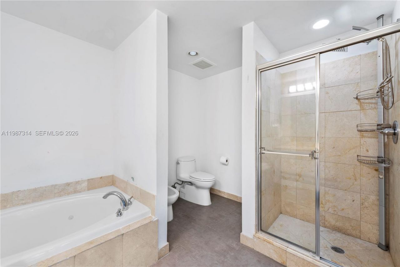 3330 NE 190th St, Unit 1715, Aventura, FL 33180 Photo