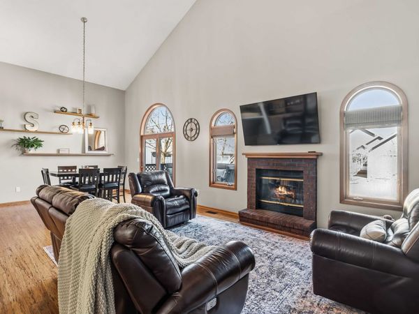 5910 Aspen Circle, Johnston, IA 50131