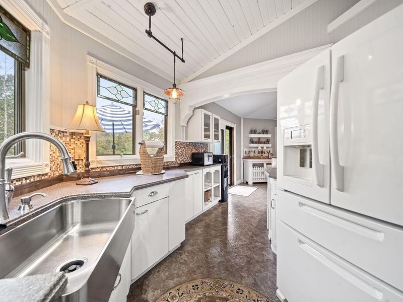 223 Virginia Lane, Waverly, OH 45690 Photo 12