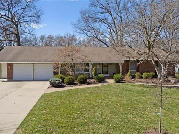 8912 Mohawk Lane, Leawood, KS 66206