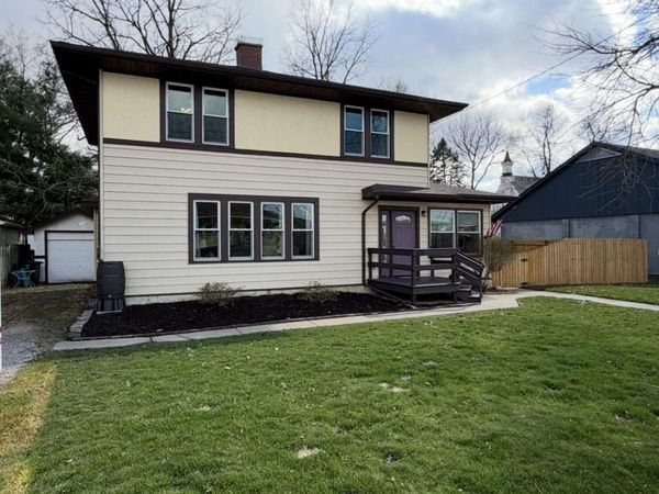 115 Maple Ave, Walworth, WI 53184