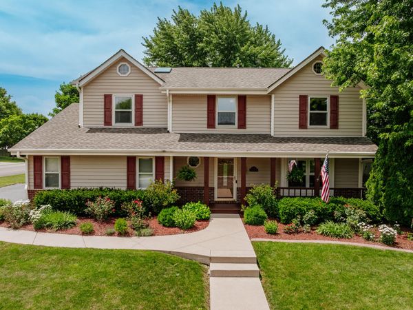 N108W16351 Scarlet Dr, Germantown, WI 53022